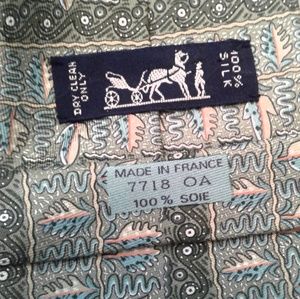 ⛳ Hermés Paris 💯 Authentic Silk Tie ⛳